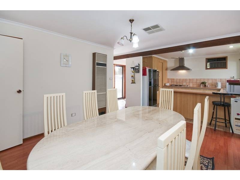 24 Dennison Avenue, Hoppers Crossing VIC 3029