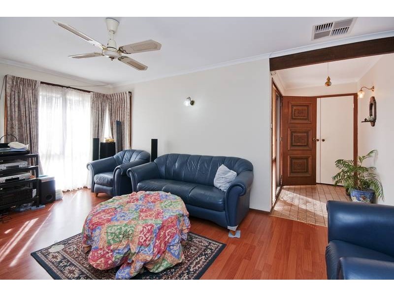 24 Dennison Avenue, Hoppers Crossing VIC 3029