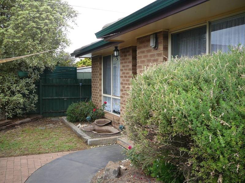 2/35 Hunter Avenue, Hoppers Crossing VIC 3029