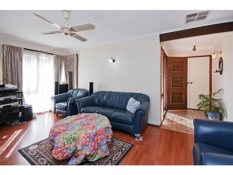 24 Dennison Avenue, Hoppers Crossing VIC 3029