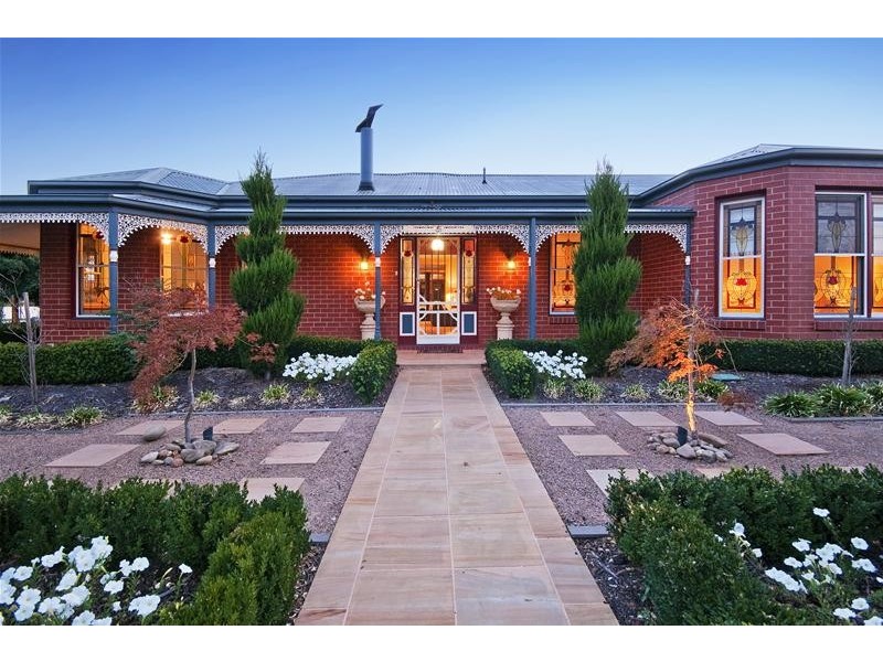 83 Hopetoun Road, Werribee VIC 3030