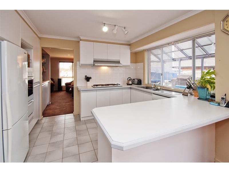 6 Llewellyn Court, Hoppers Crossing VIC 3029