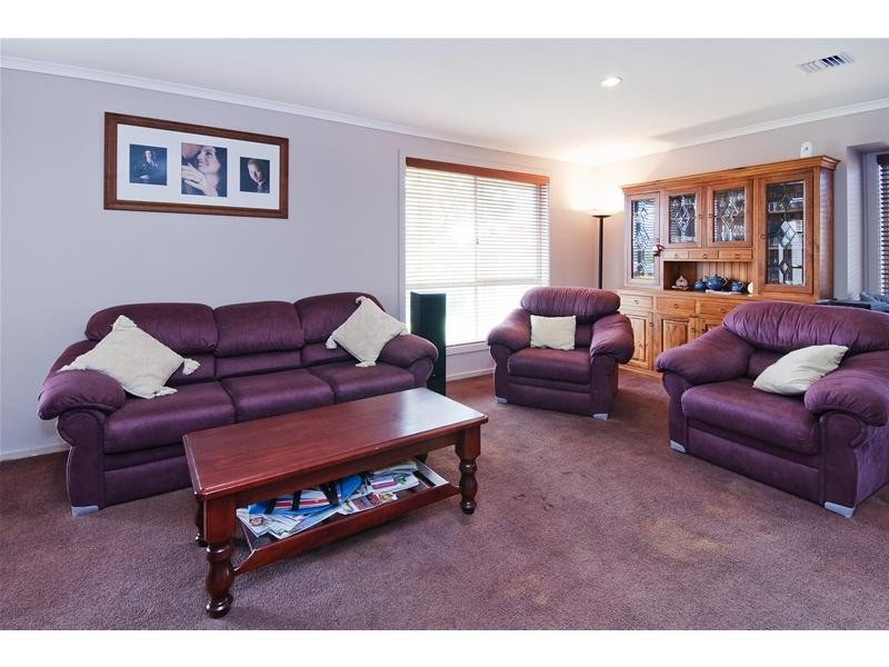 6 Llewellyn Court, Hoppers Crossing VIC 3029