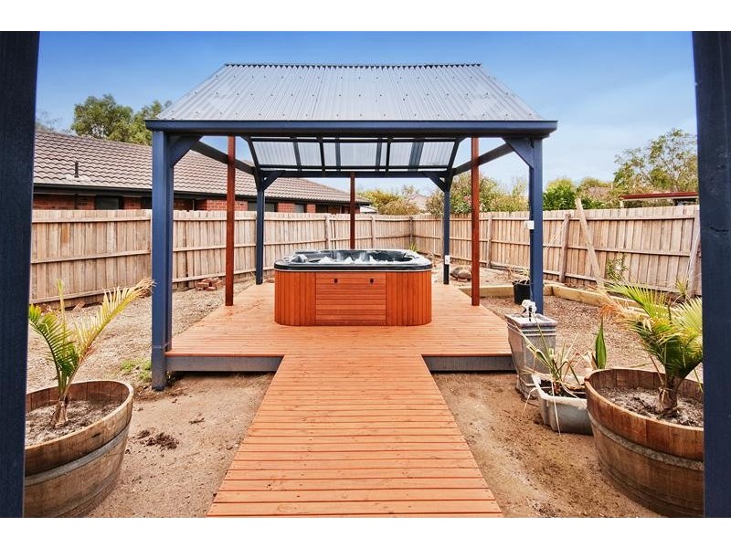 6 Llewellyn Court, Hoppers Crossing VIC 3029