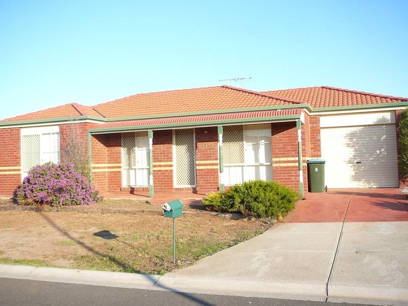 7 Breton Drive, Werribee VIC 3030