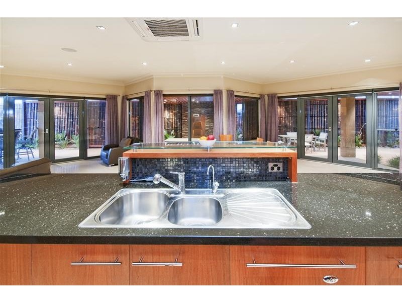 43 John Street, Werribee VIC 3030