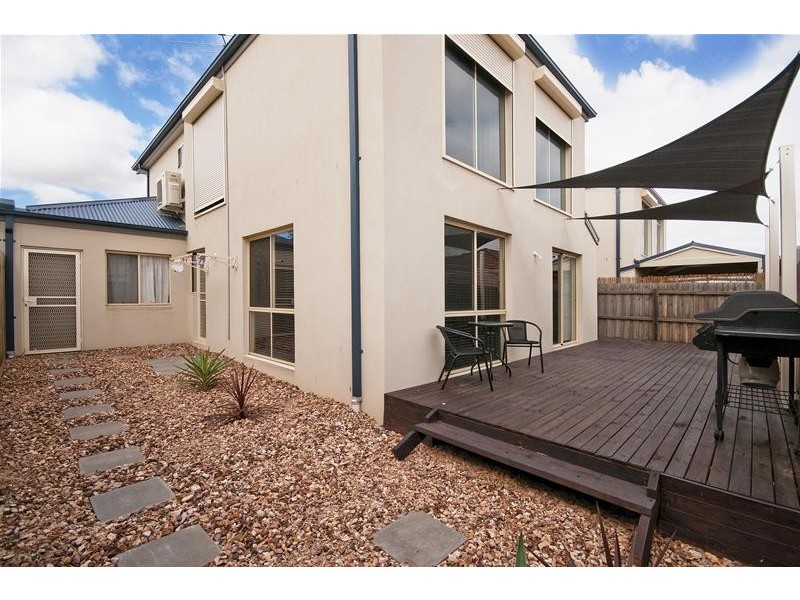 5/24 Riverside Avenue, Werribee VIC 3030
