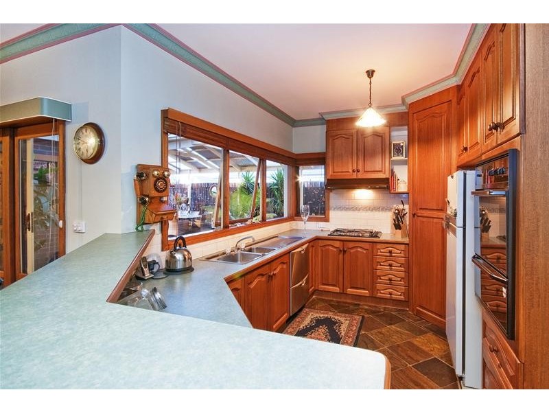 18 Dequin Court, Werribee VIC 3030