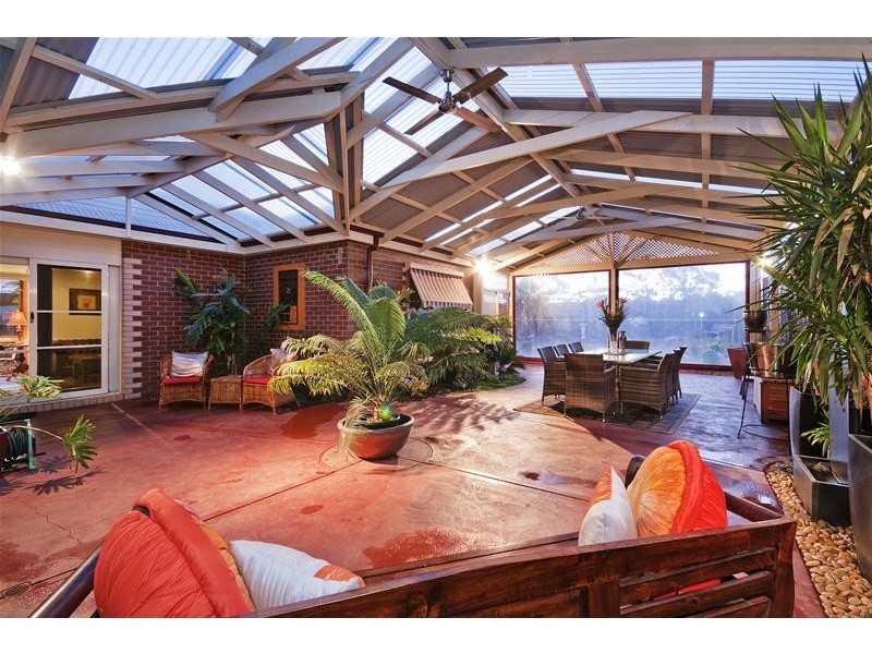 18 Dequin Court, Werribee VIC 3030