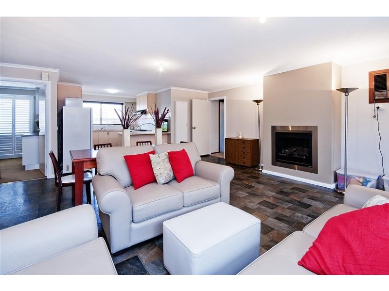 4 Earl Court, Werribee VIC 3030