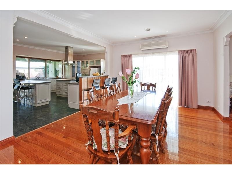 129 Greaves Street North, Werribee VIC 3030