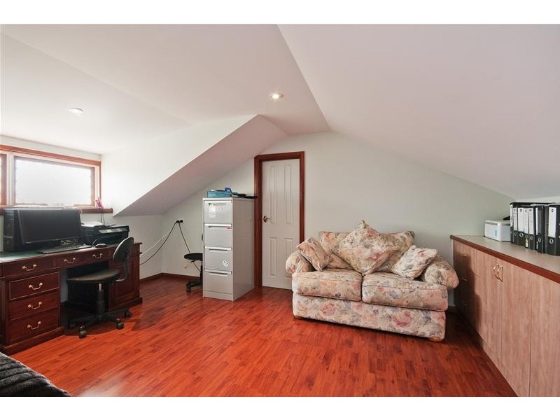 129 Greaves Street North, Werribee VIC 3030