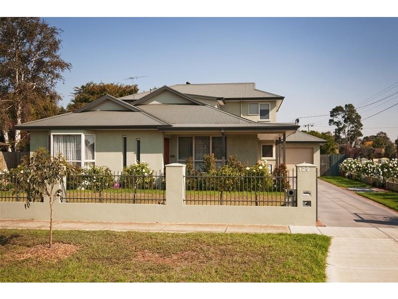 129 Greaves Street North, Werribee VIC 3030