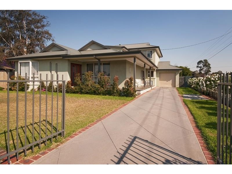 129 Greaves Street North, Werribee VIC 3030