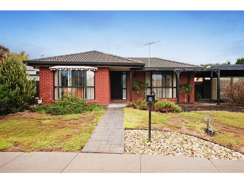 147 Cambridge Crescent, Werribee VIC 3030