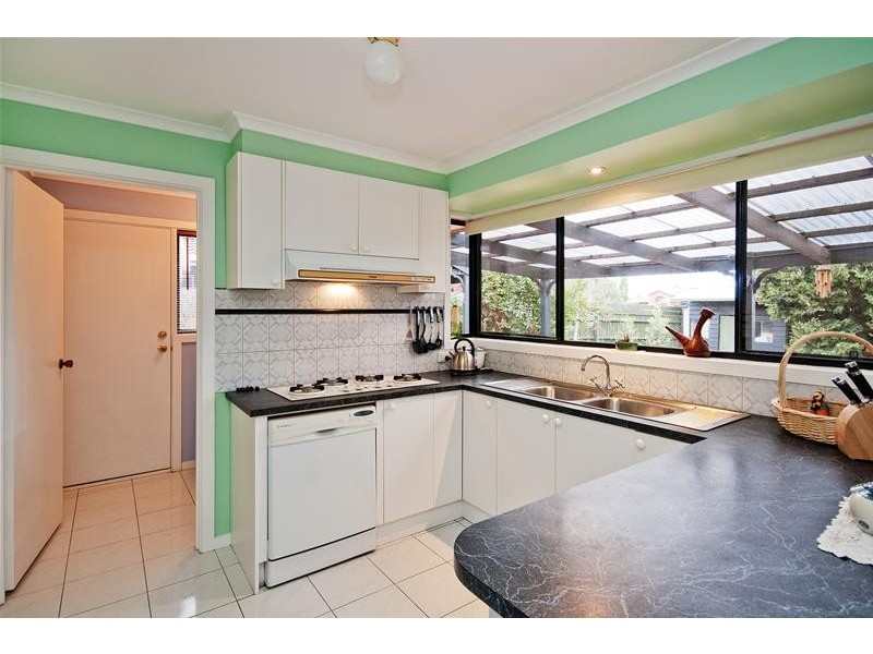 147 Cambridge Crescent, Werribee VIC 3030