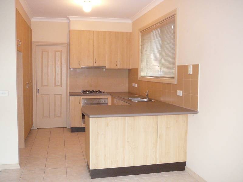 2/4 Bedford Court, Hoppers Crossing VIC 3029