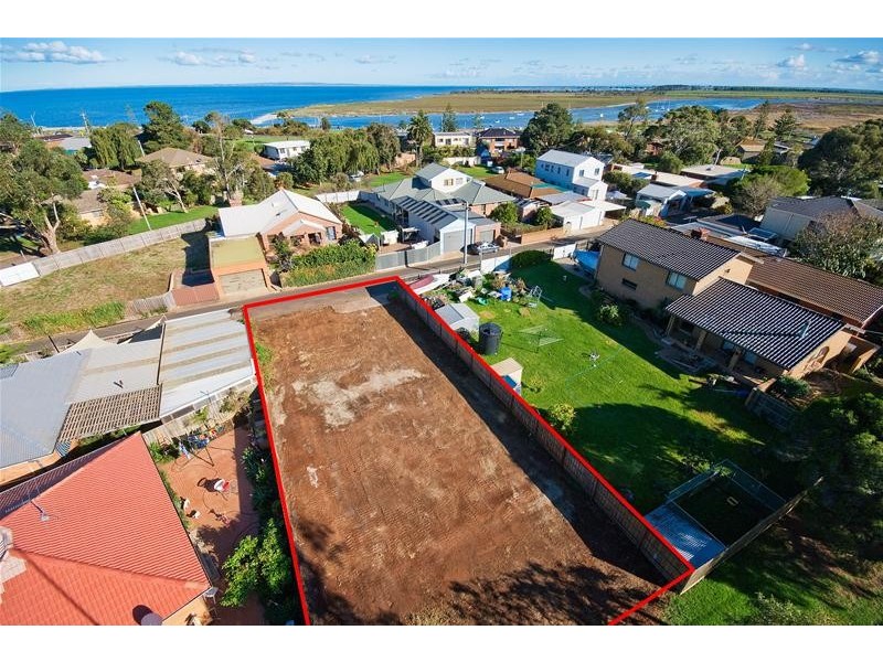 1 Norman Grove, Werribee South VIC 3030