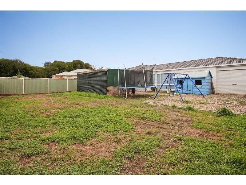 6 Calais Court, Hoppers Crossing VIC 3029