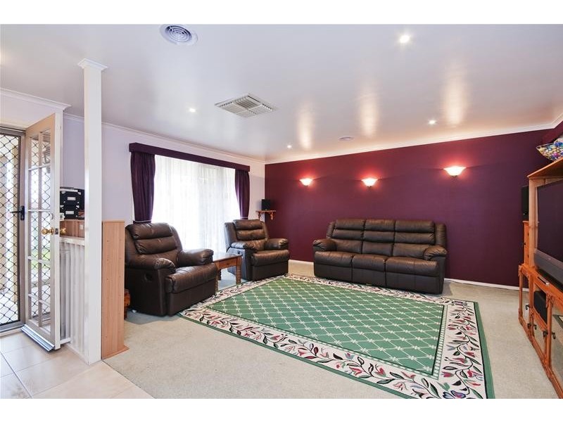 1 Buckingham Drive, Werribee VIC 3030