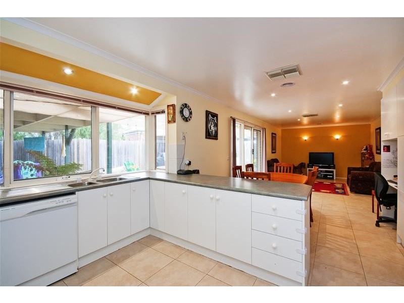 1 Buckingham Drive, Werribee VIC 3030