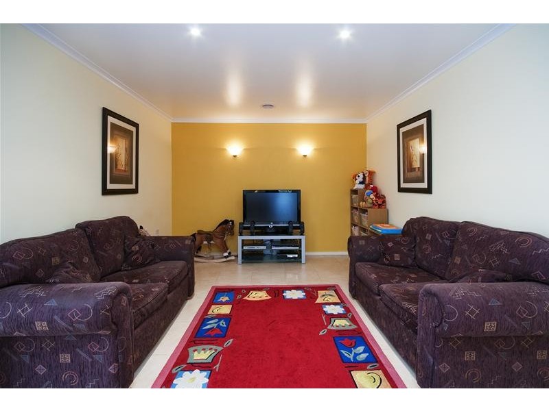 1 Buckingham Drive, Werribee VIC 3030