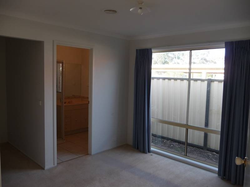 24 Pelham Crescent, Wyndham Vale VIC 3024