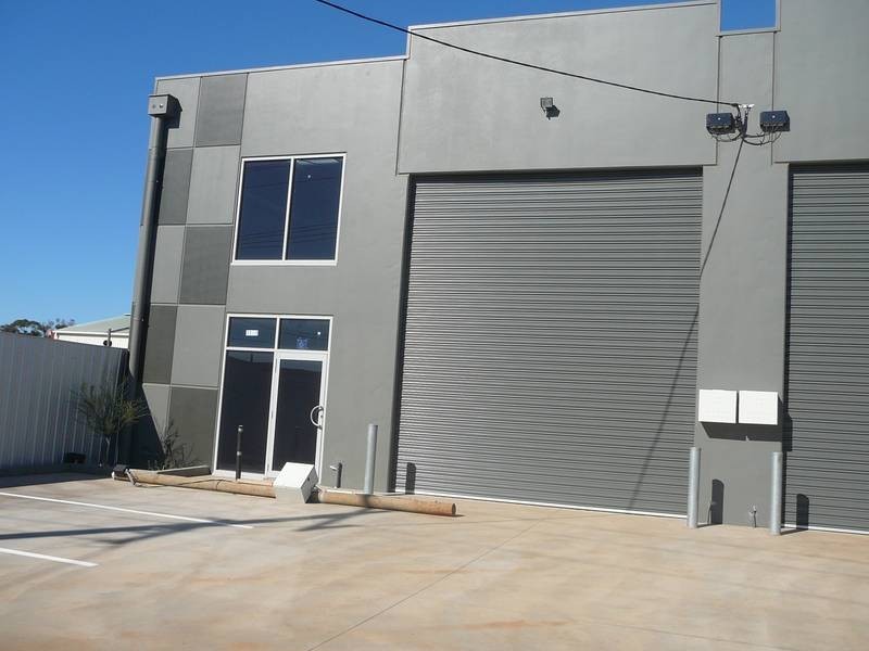 1/11 Loop Road, Werribee VIC 3030