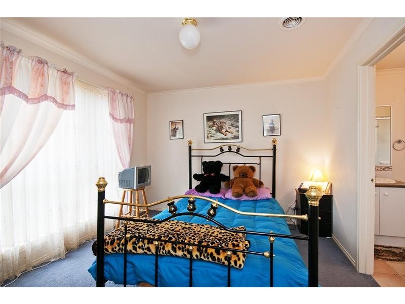 12 Charlotte Crescent, Wyndham Vale VIC 3024