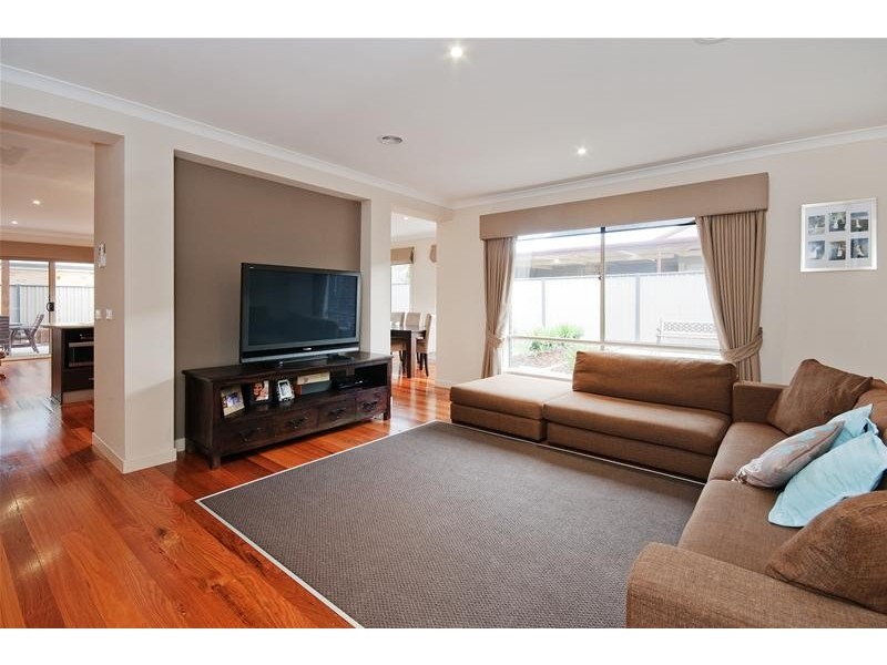 2 Esquire Place, Tarneit VIC 3029