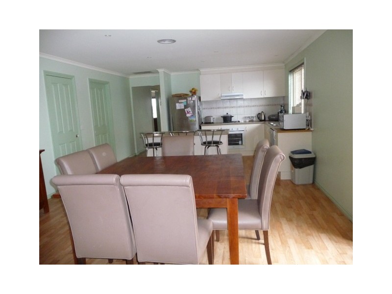 216 Wattle Avenue, Werribee VIC 3030