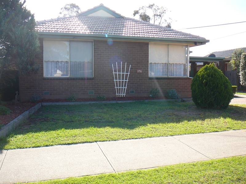 176 Heaths Road, Hoppers Crossing VIC 3029