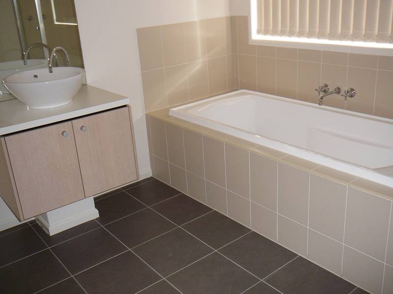 2 Wagtail Ct, Williams Landing VIC 3027