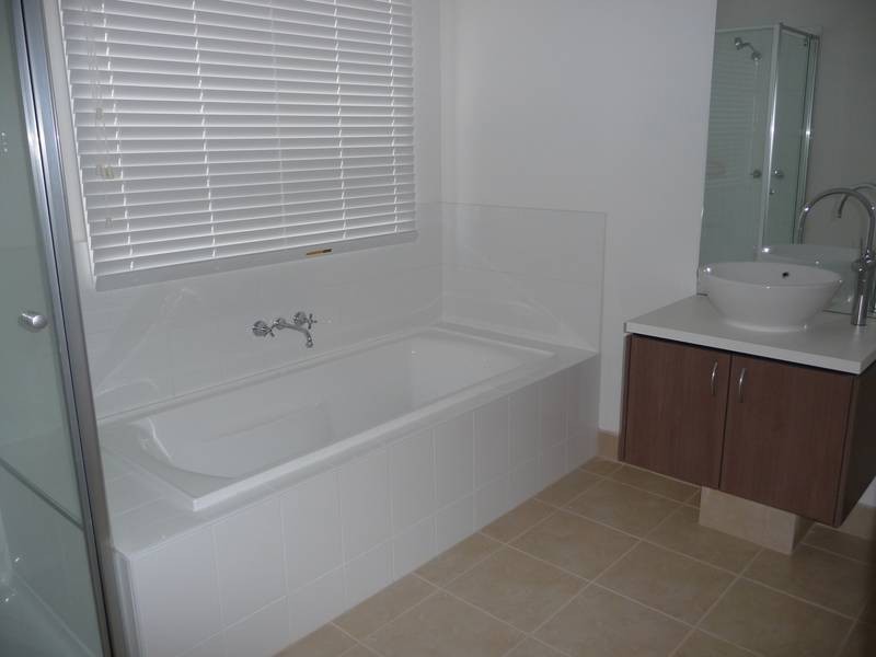 15 Spoonbill Close, Williams Landing VIC 3027