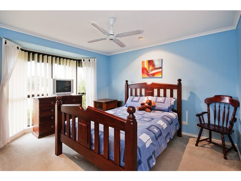 147 Cambridge Crescent, Werribee VIC 3030