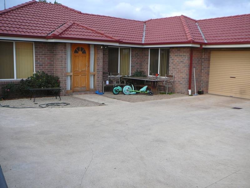 2/11 Tallong Court, Hoppers Crossing VIC 3029