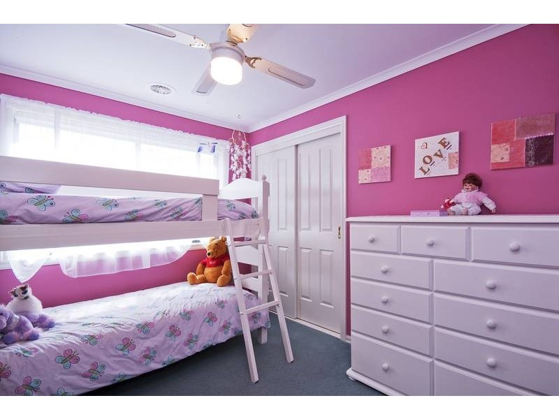 8 Freesia Crt, Hoppers Crossing VIC 3029