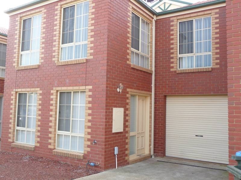 3/9 River Coast Road, Werribee South VIC 3030