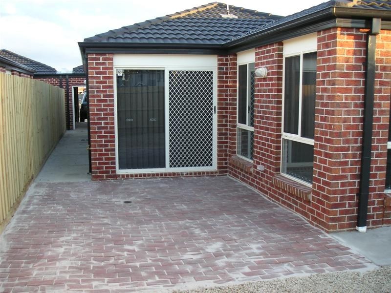 1/11 Montana Drive, Werribee VIC 3030