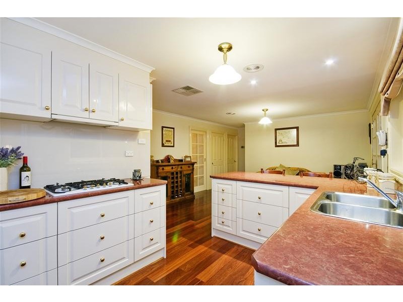 23 Thoroughbred Avenue, Werribee VIC 3030