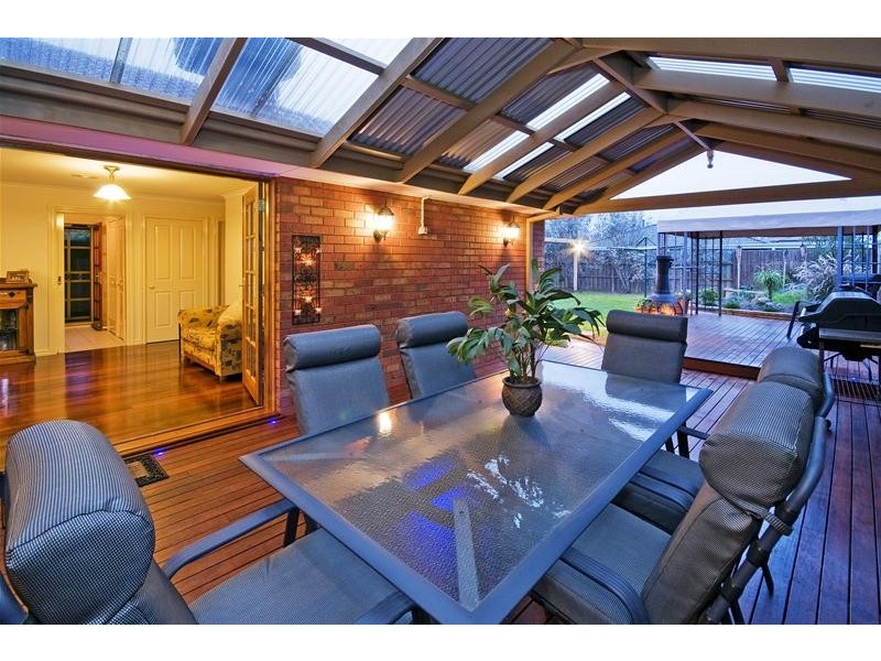 23 Thoroughbred Avenue, Werribee VIC 3030