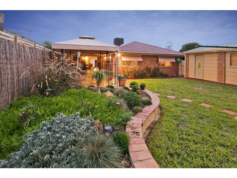 23 Thoroughbred Avenue, Werribee VIC 3030