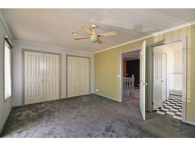 2/56 Racecourse Road, Werribee VIC 3030