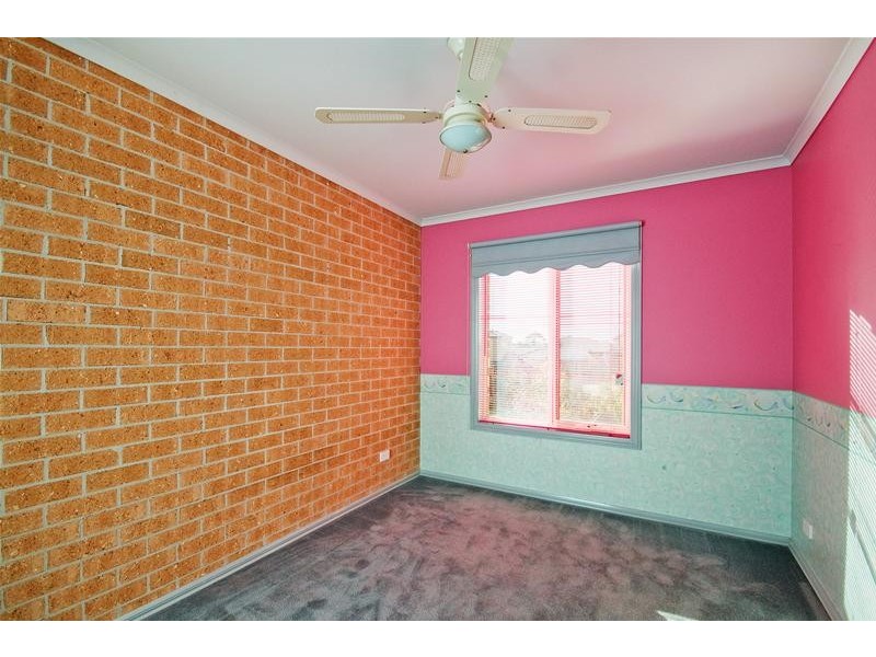2/56 Racecourse Road, Werribee VIC 3030