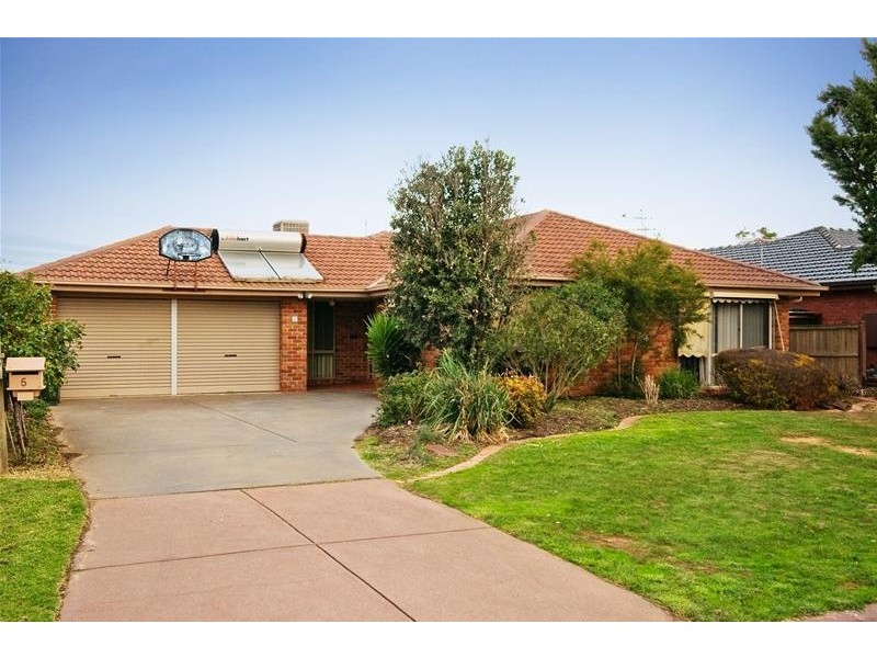 5 Aurora Court, Werribee VIC 3030