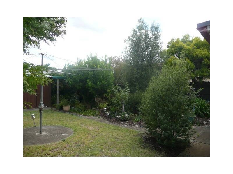 8 Gossamer Street, Werribee VIC 3030