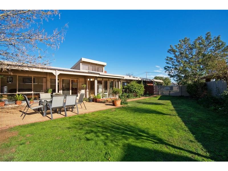 11 Henshaw Court, Werribee VIC 3030