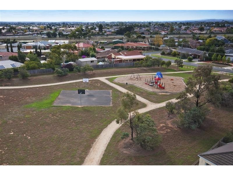 11 Henshaw Court, Werribee VIC 3030