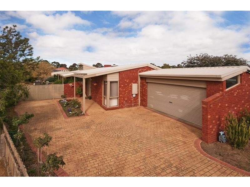 11 Henshaw Court, Werribee VIC 3030