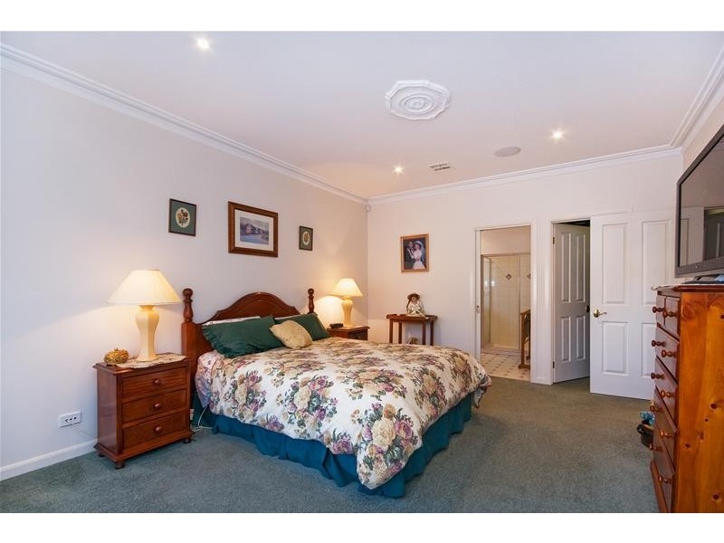 9 Salerno Court, Point Cook VIC 3030